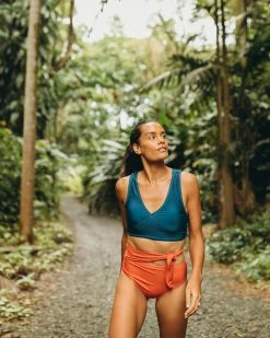 Nani Swimwear Navy Switch V Crop