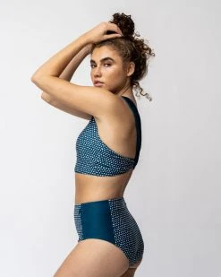 Nani Swimwear Squared Switch V Crop 22 Nani Swimwear Squared Switch V Crop