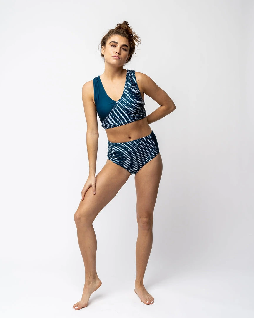 Nani Swimwear Squared Switch V Crop 8 Nani Swimwear Squared Switch V Crop