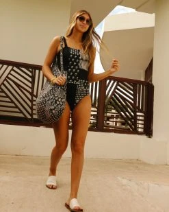 Nani Swimwear Oasis Boho Bag