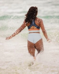 Nani Swimwear Flow Cut Back Crop