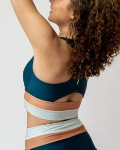 Nani Swimwear Flow Cut Back Crop