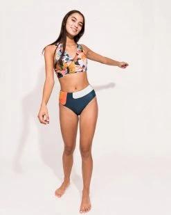 Nani Swimwear Mable Switch V Crop