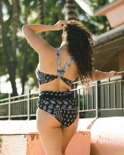 Nani Swimwear Oasis Switch V Crop